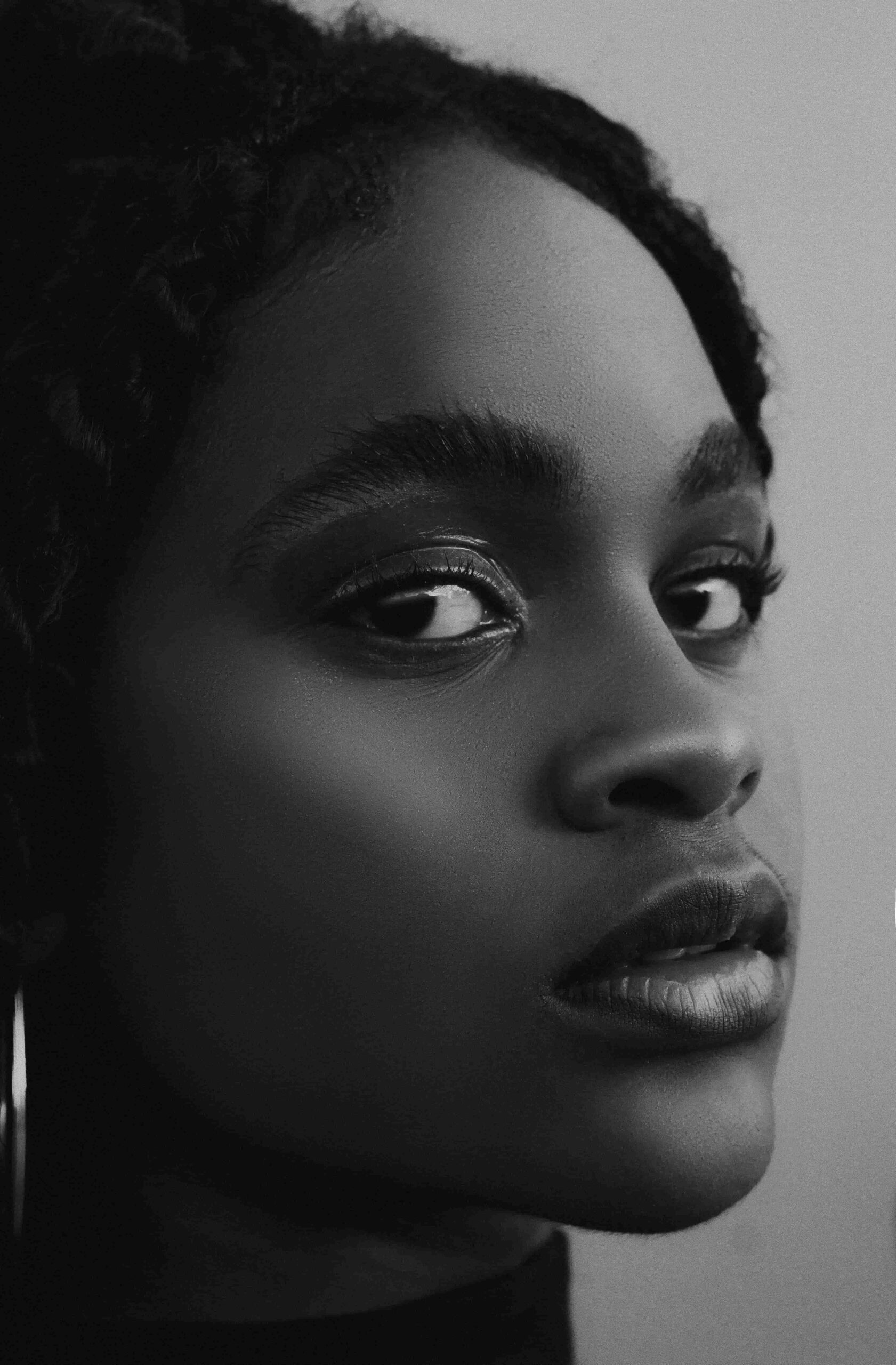 Model Black and White Face